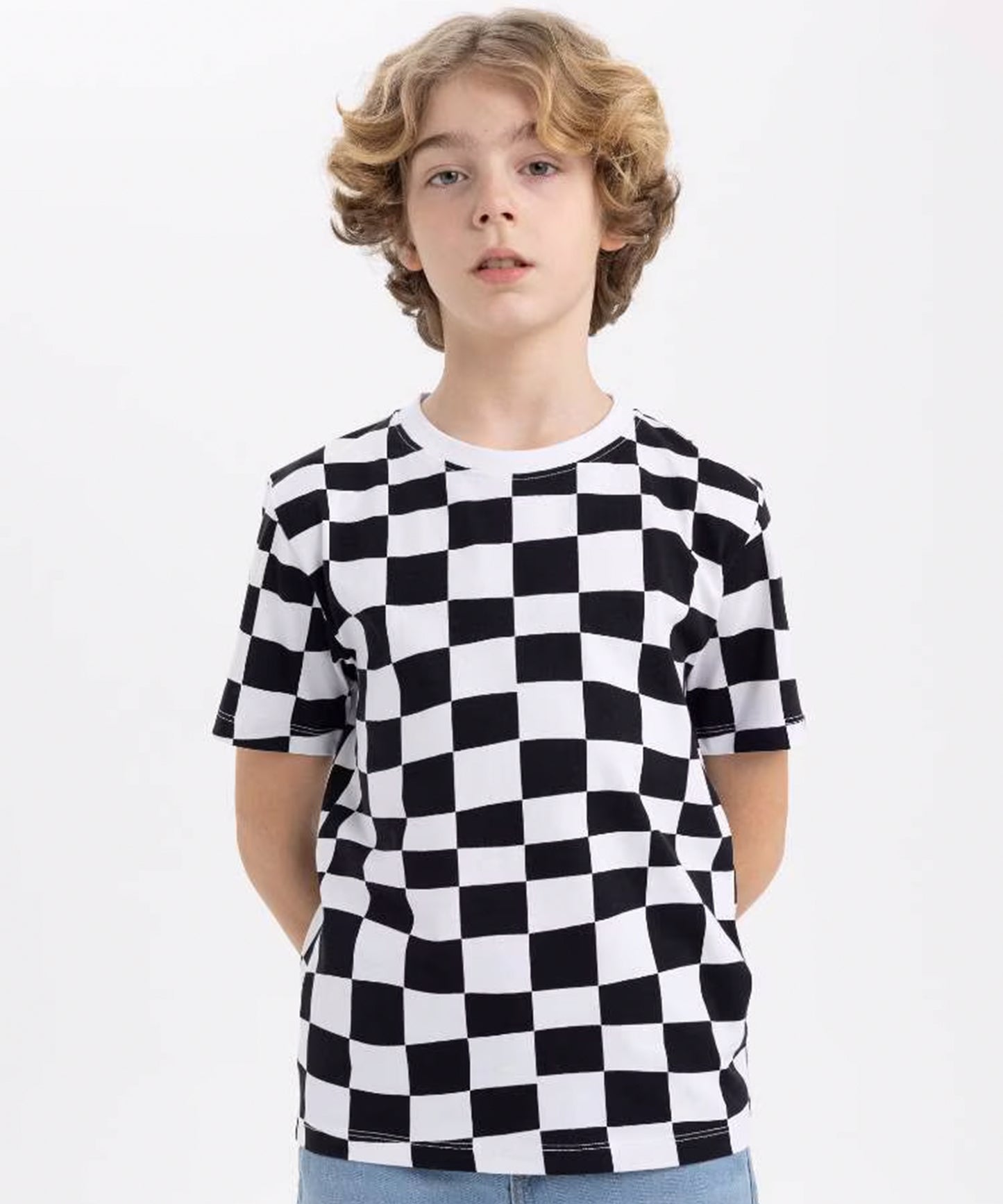 Checkerboard Print T-Shirt – Black & White