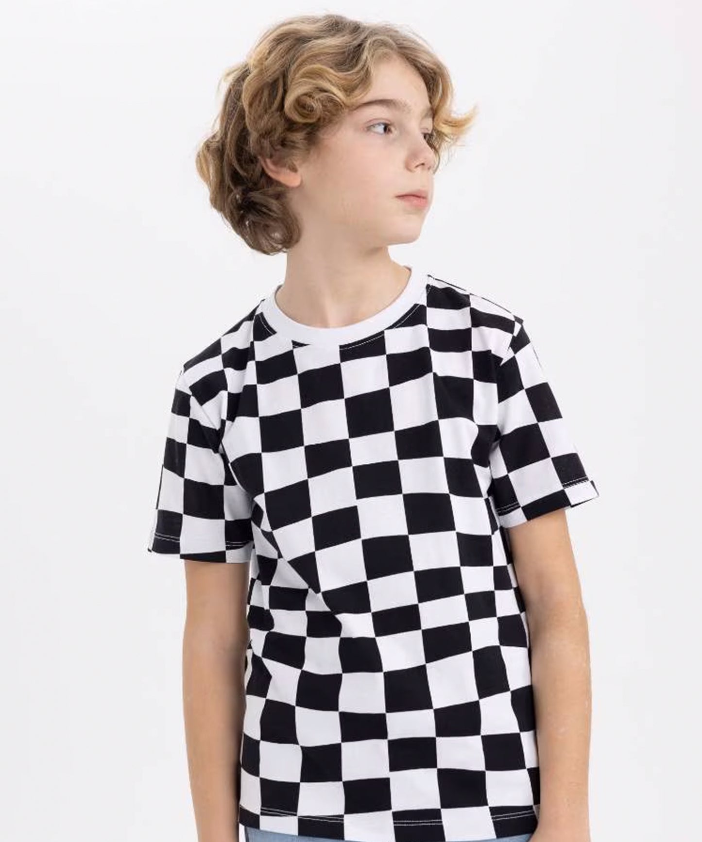 Checkerboard Print T-Shirt – Black & White