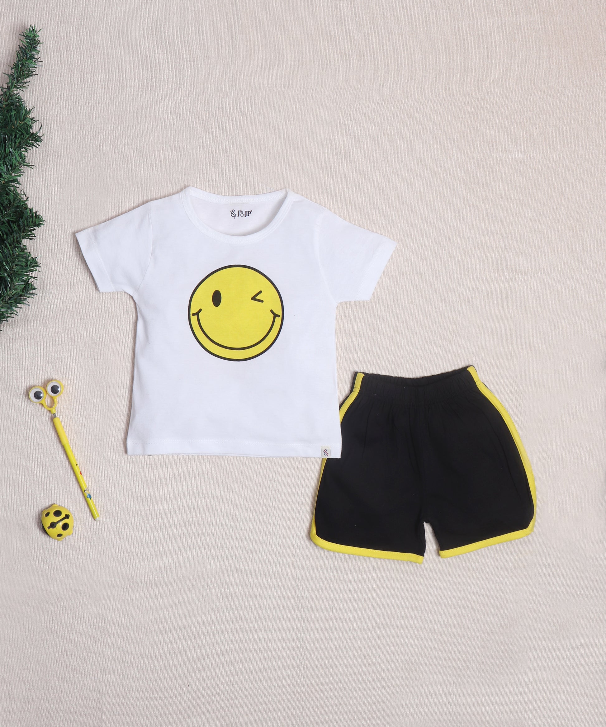 J&JP Kids Unisex Printed T-shirt and Shorts Set